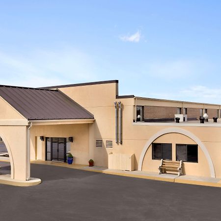 Hotel Super 8 By Wyndham Chambersburg I-81 Exterior foto